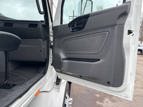 2021 International RH613