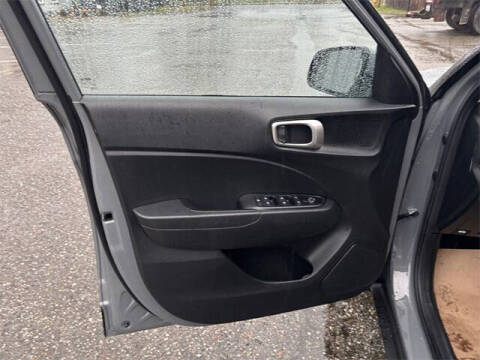 2022 Hyundai Venue SE