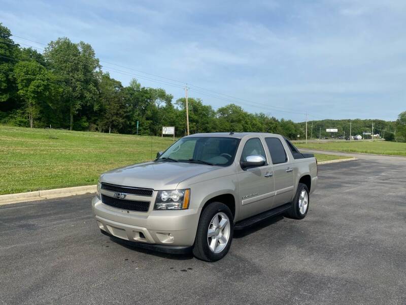 2008 Chevrolet Avalanche for sale at Tennessee Valley Wholesale Autos LLC in Huntsville AL