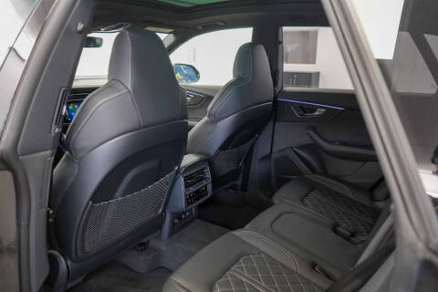 2023 Audi SQ8 4.0T quattro Premium Plus