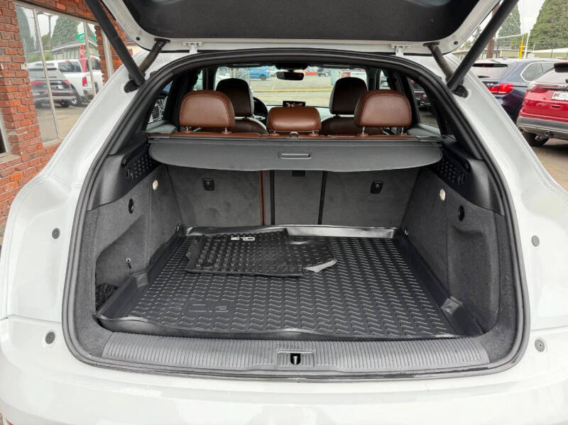 2016 Audi Q3 2.0T quattro Premium Plus