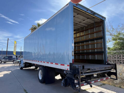 2014 Freightliner M2 106