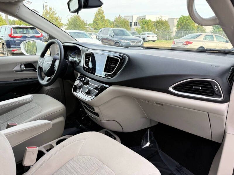 2018 Chrysler Pacifica Hybrid Touring Plus