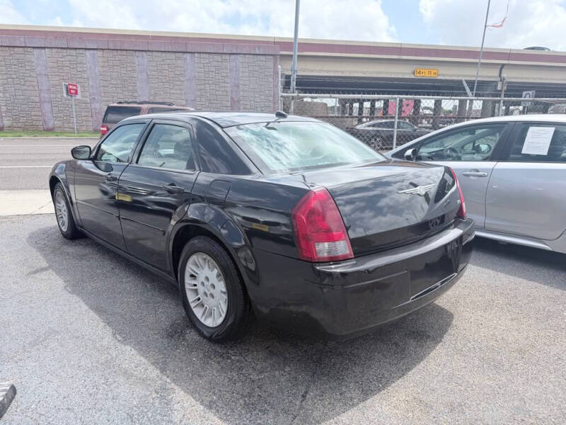 2005 Chrysler 300
