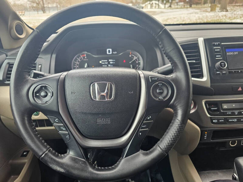 2019 Honda Ridgeline RTL photo 15