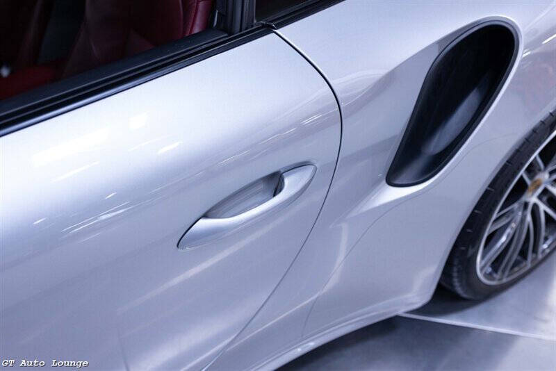 2017 Porsche 911 22