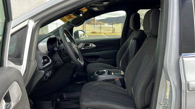 2023 Chrysler Pacifica Touring