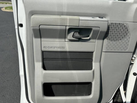 2014 Ford E-Series E-150