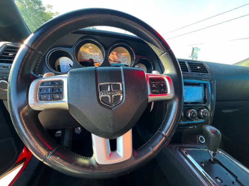2014 Dodge Challenger SXT