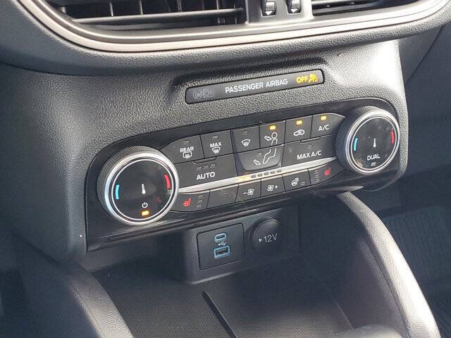 2022 Ford Escape SEL