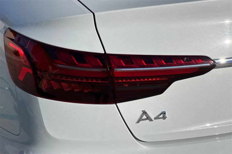 2021 Audi A4 quattro Premium 40 TFSI