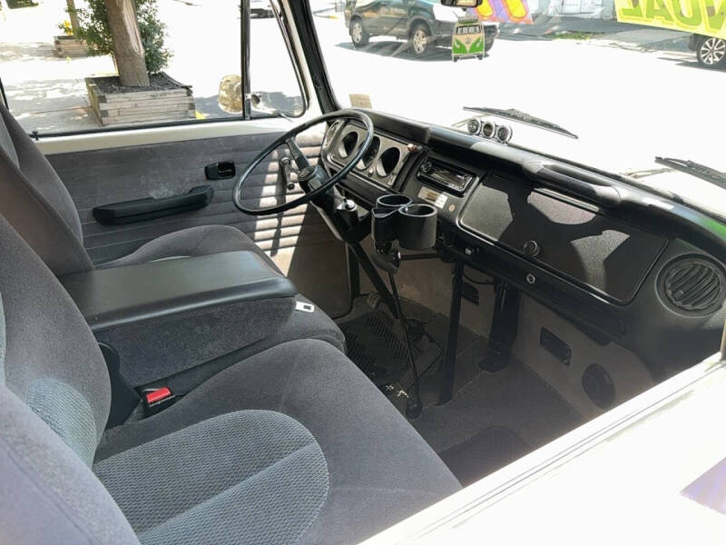 1977 Volkswagen Type 2