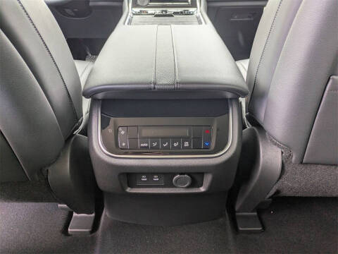 2025 Nissan Armada SV