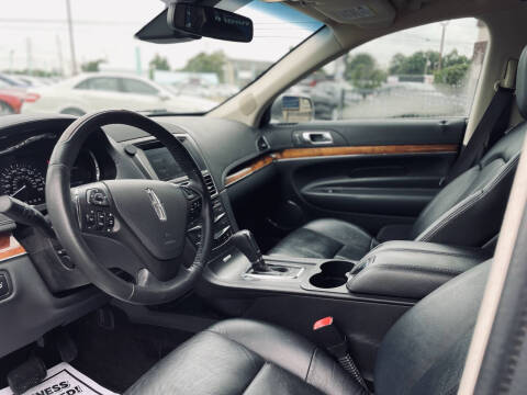 2014 Lincoln MKT Ecoboost