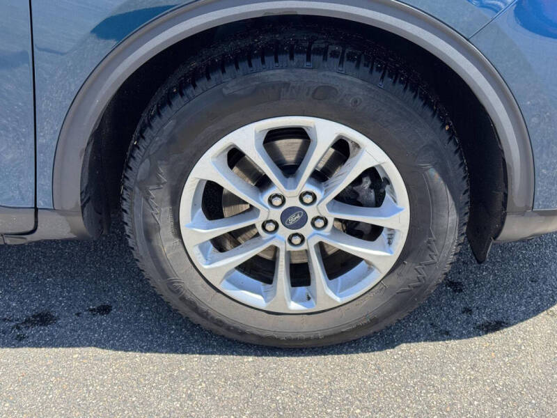 2020 Ford Escape SE