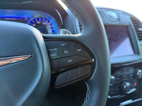 2022 Chrysler 300 S V8