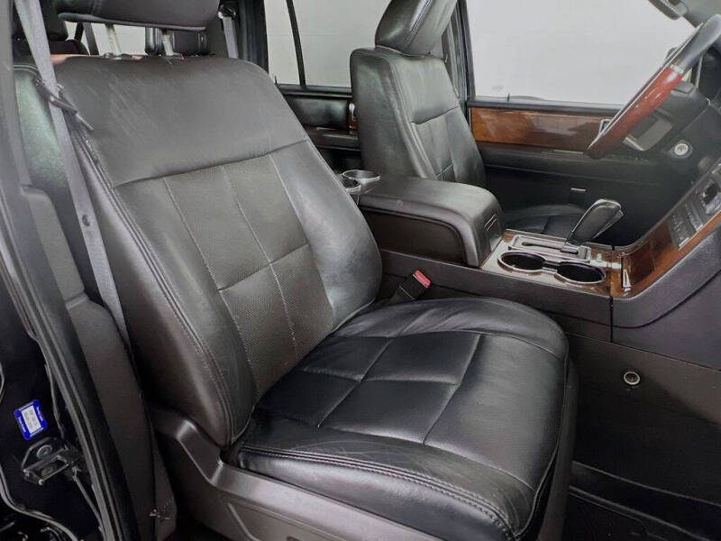 2011 Lincoln Navigator L