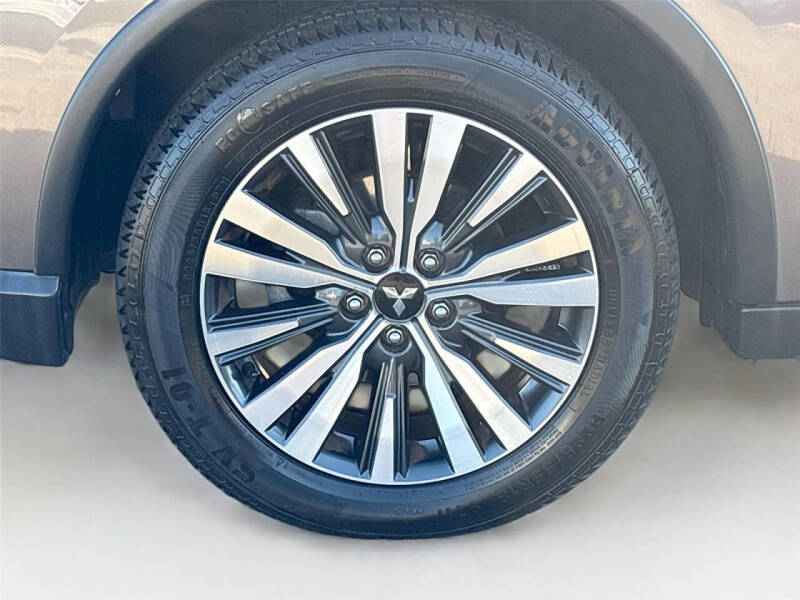 2020 Mitsubishi Outlander ES