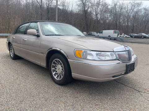 2002 Lincoln Town Car for sale at George Strus Motors Inc. in Newfoundland NJ