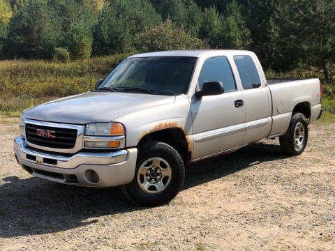 2004 GMC Sierra 1500 for sale at STATELINE CHEVROLET CORVETTE GMC in Iron River MI