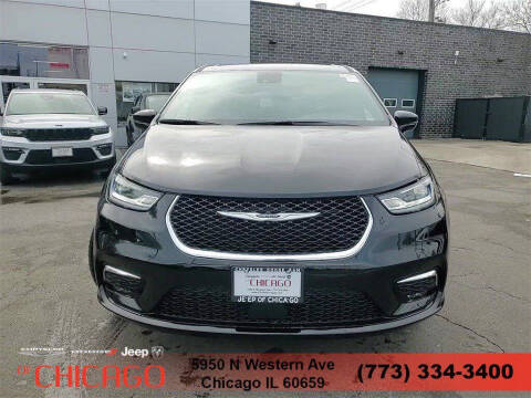 2025 Chrysler Pacifica Select