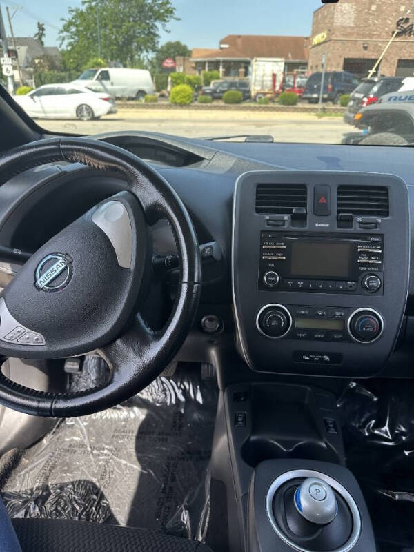 2013 Nissan LEAF S