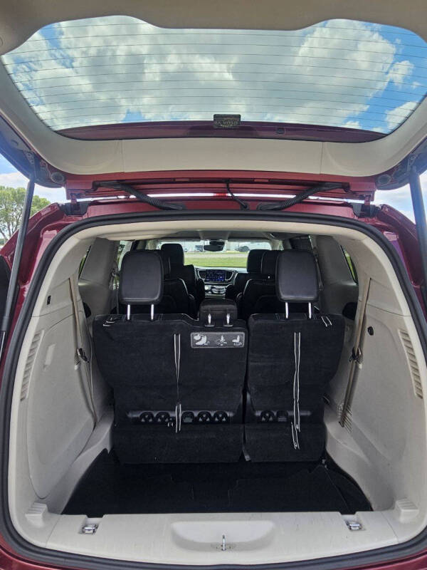 2021 Chrysler Pacifica Touring L