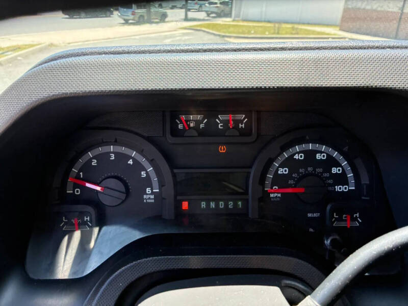 2013 Ford E-Series E-350 SD XLT