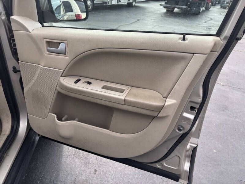 2005 Ford Freestyle SEL