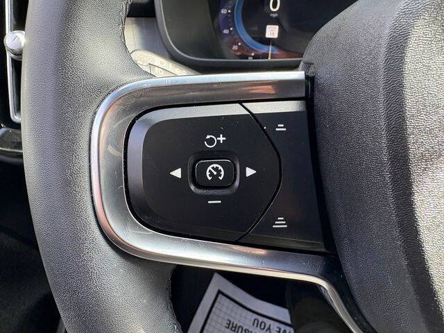 2023 Volvo XC40 B5 Core