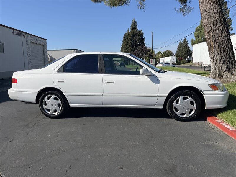 2000 Toyota Camry LE