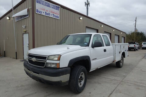 2007 Chevrolet Silverado 2500HD Classic for sale at Universal Credit in Houston TX