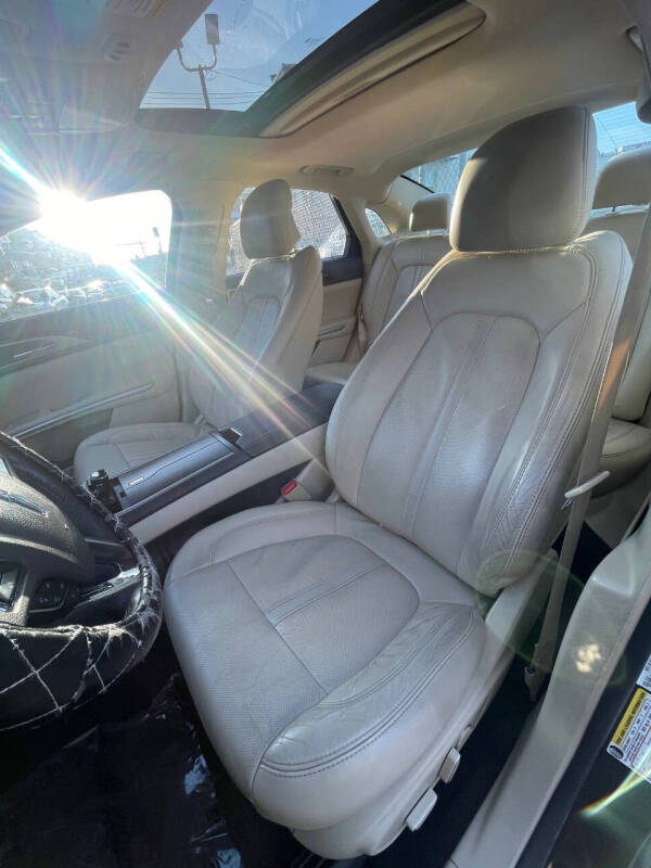 2014 Lincoln MKZ Hybrid