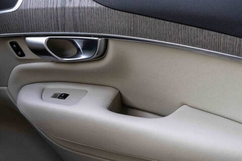 2024 Volvo XC90 B5 Plus Bright Theme