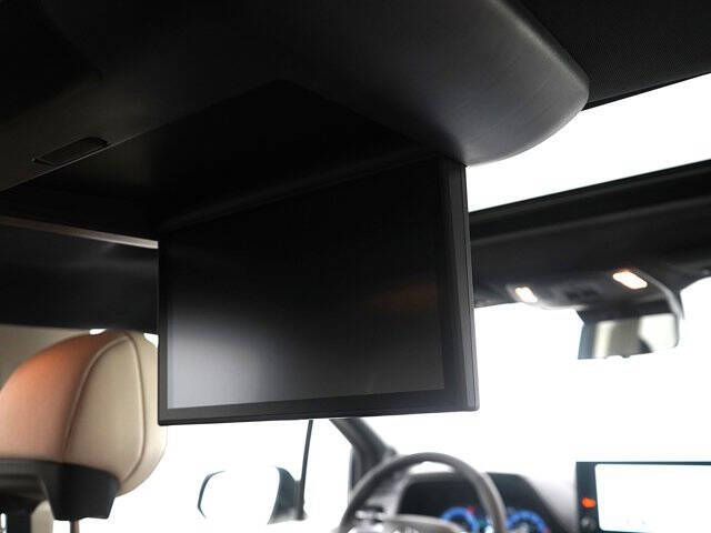 2025 Toyota Sienna Limited 7-Passenger