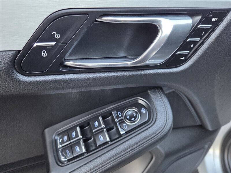 2016 Porsche Macan S