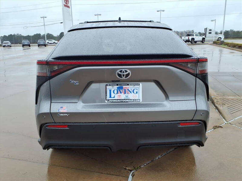 2026 Toyota bZ XLE Plus