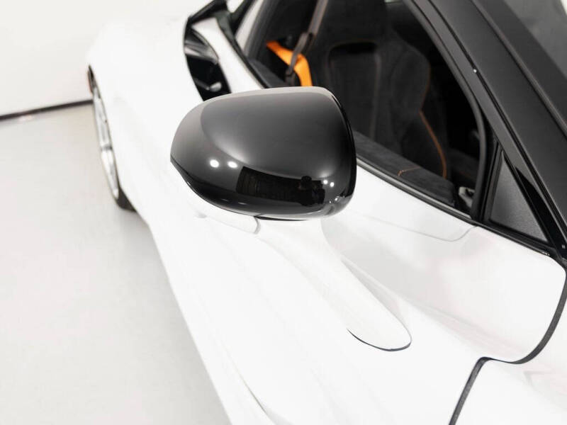 2025 McLaren 750S Spider