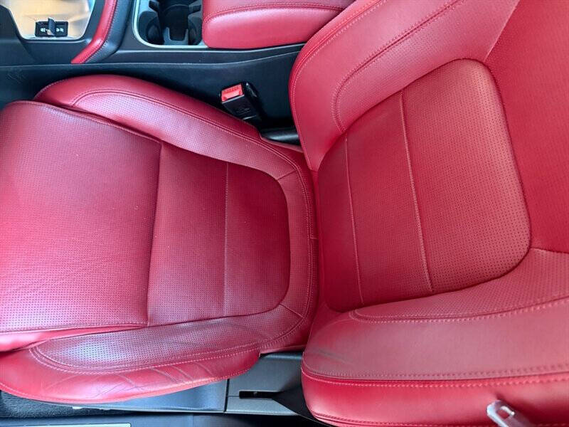 2020 Jaguar E-PACE P300 R-Dynamic HSE