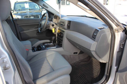 2006 Jeep Grand Cherokee Laredo