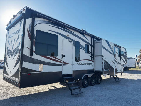 2014 Keystone RV Voltage
