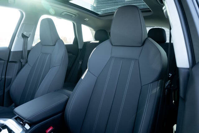 2025 Audi Q5 quattro Premium Plus TFSI