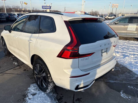 2026 Volvo XC60 B5 Plus