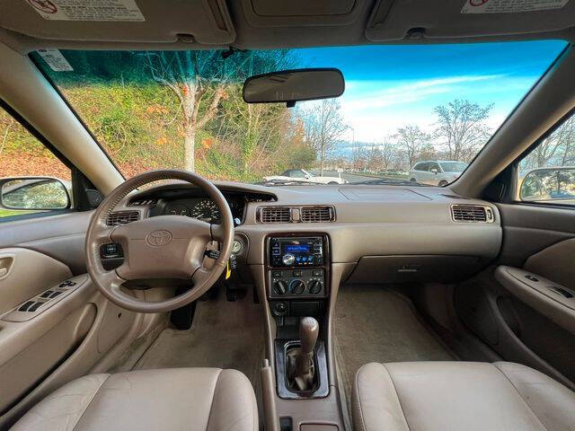 2001 Toyota Camry LE V6