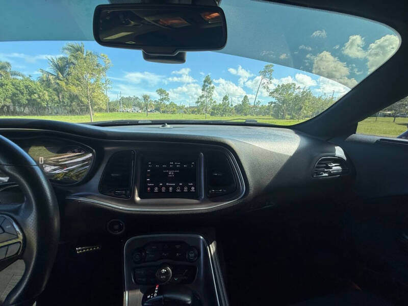 2018 Dodge Challenger SXT