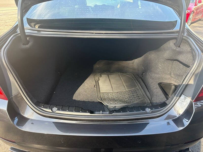 2011 BMW 5 Series 550i