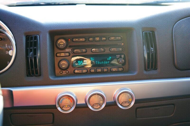 2005 Chevrolet SSR LS