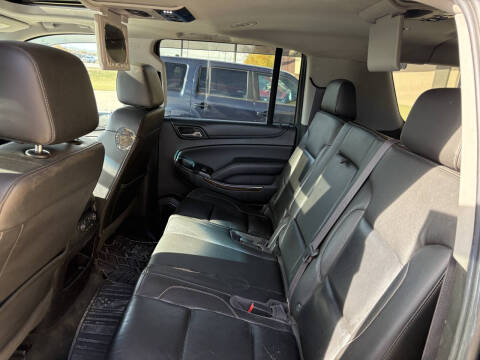 2017 Chevrolet Suburban LT