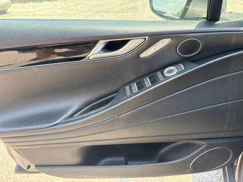 2023 Genesis G80