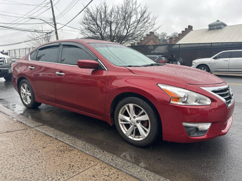 2015 Nissan Altima for sale at Deleon Mich Auto Sales in Yonkers NY